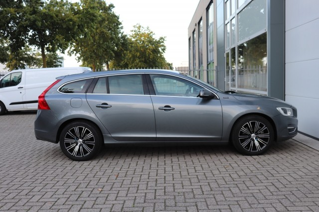 VOLVO V60 2.4 D6 TWIN ENGINE SUMMUM, Carmix, OSS