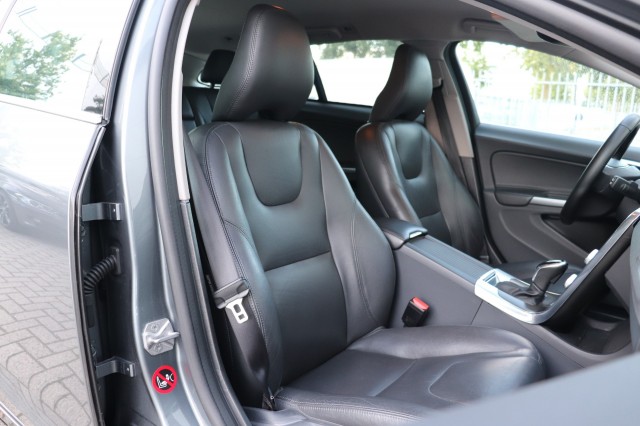 VOLVO V60 2.4 D6 TWIN ENGINE SUMMUM, Carmix, OSS