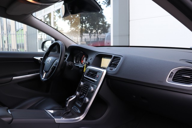 VOLVO V60 2.4 D6 TWIN ENGINE SUMMUM, Carmix, OSS
