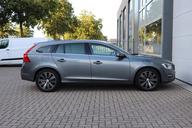 VOLVO V60 2.4 D6 TWIN ENGINE SUMMUM, Carmix, OSS