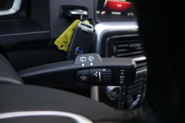 VOLVO V60 2.4 D6 TWIN ENGINE SUMMUM, Carmix, OSS