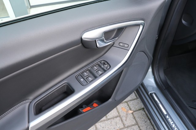 VOLVO V60 2.4 D6 TWIN ENGINE SUMMUM, Carmix, OSS