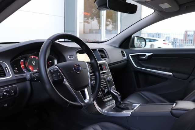 VOLVO V60 2.4 D6 TWIN ENGINE SUMMUM, Carmix, OSS