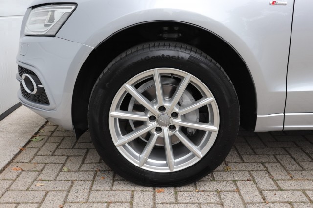 AUDI Q5 2.0 TFSI 225PK QUATTRO Sport Edition/S-LINE/1E EIG./ORIG.NL/PAN.DAK/LED/CAMERA/19, Carmix, OSS
