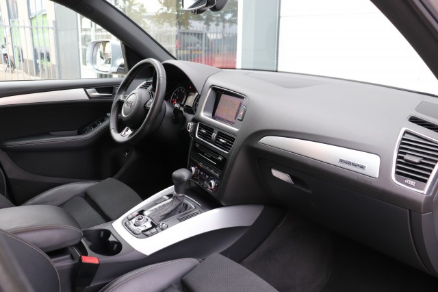 AUDI Q5 2.0 TFSI 225PK QUATTRO Sport Edition/S-LINE/1E EIG./ORIG.NL/PAN.DAK/LED/CAMERA/19, Carmix, OSS