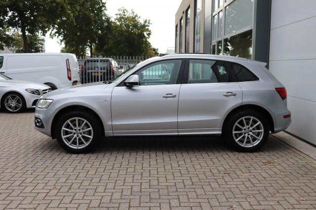 AUDI Q5 2.0 TFSI 225PK QUATTRO Sport Edition/S-LINE/1E EIG./ORIG.NL/PAN.DAK/LED/CAMERA/19, Carmix, OSS