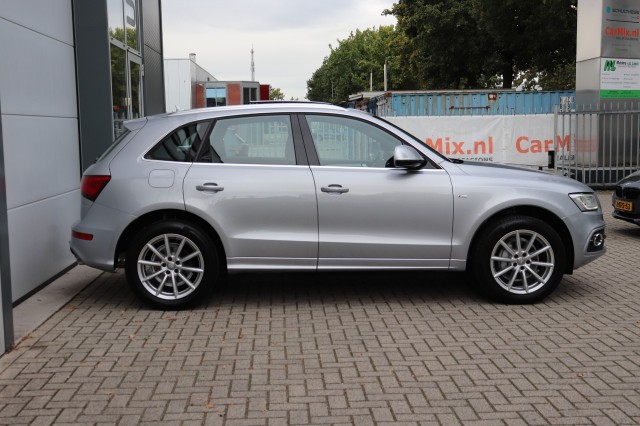 AUDI Q5 2.0 TFSI 225PK QUATTRO Sport Edition/S-LINE/1E EIG./ORIG.NL/PAN.DAK/LED/CAMERA/19, Carmix, OSS