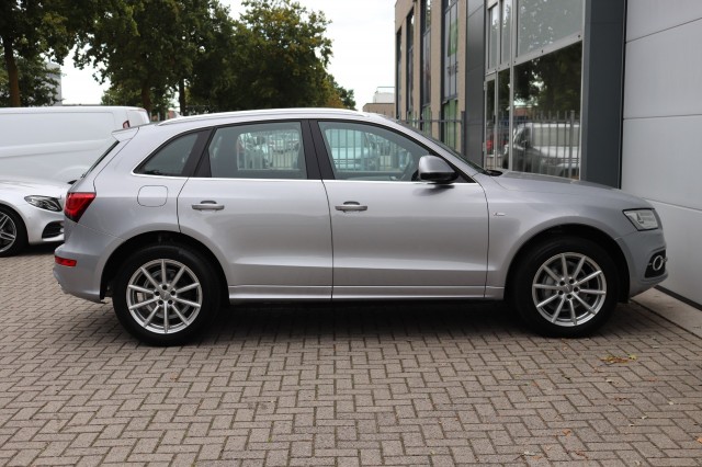 AUDI Q5 2.0 TFSI 225PK QUATTRO Sport Edition/S-LINE/1E EIG./ORIG.NL/PAN.DAK/LED/CAMERA/19, Carmix, OSS