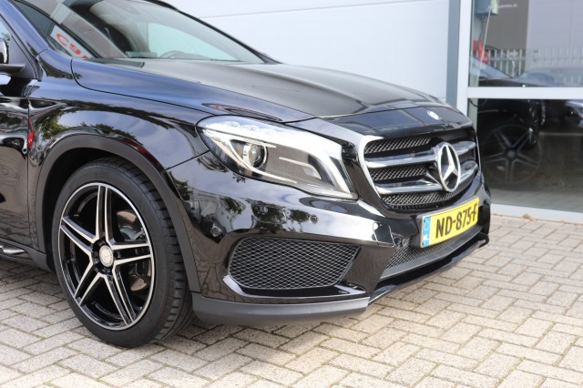 MERCEDES-BENZ GLA-KLASSE 180 AMG AUT/ORIG.NL/BI-XENON/CLIMA/CRUISE/19, Carmix, OSS