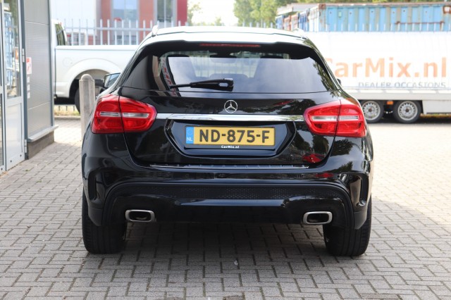 MERCEDES-BENZ GLA-KLASSE 180 AMG AUT/ORIG.NL/BI-XENON/CLIMA/CRUISE/19, Carmix, OSS
