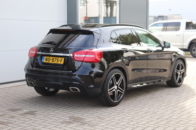 MERCEDES-BENZ GLA-KLASSE 180 AMG AUT/ORIG.NL/BI-XENON/CLIMA/CRUISE/19, Carmix, OSS