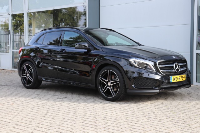 MERCEDES-BENZ GLA-KLASSE 180 AMG AUT/ORIG.NL/BI-XENON/CLIMA/CRUISE/19, Carmix, OSS