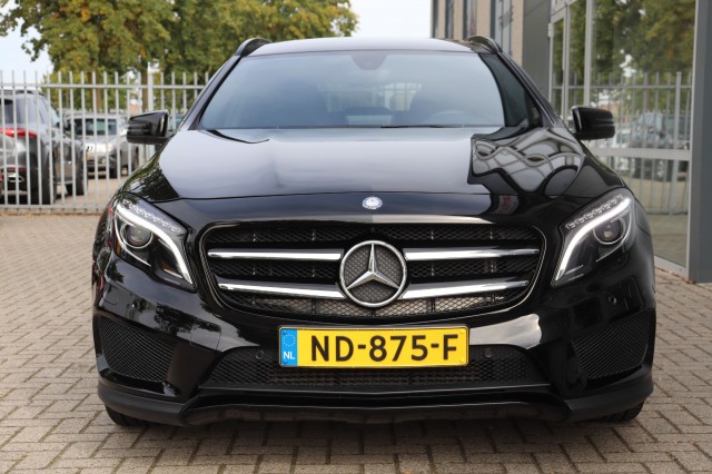 MERCEDES-BENZ GLA-KLASSE 180 AMG AUT/ORIG.NL/BI-XENON/CLIMA/CRUISE/19, Carmix, OSS