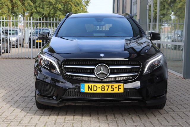 MERCEDES-BENZ GLA-KLASSE 180 AMG AUT/ORIG.NL/BI-XENON/CLIMA/CRUISE/19, Carmix, OSS