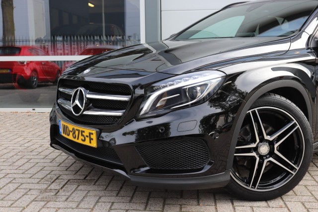 MERCEDES-BENZ GLA-KLASSE 180 AMG AUT/ORIG.NL/BI-XENON/CLIMA/CRUISE/19, Carmix, OSS