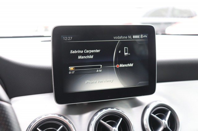 MERCEDES-BENZ GLA-KLASSE 180 AMG AUT/ORIG.NL/BI-XENON/CLIMA/CRUISE/19, Carmix, OSS