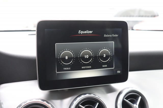 MERCEDES-BENZ GLA-KLASSE 180 AMG AUT/ORIG.NL/BI-XENON/CLIMA/CRUISE/19, Carmix, OSS