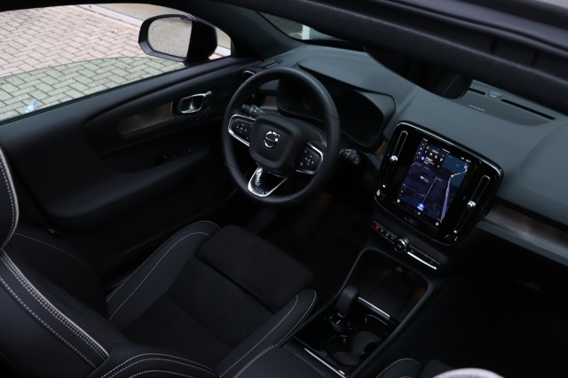 VOLVO EX40 TWIN ULT. BLK 82 KWH, Carmix, OSS