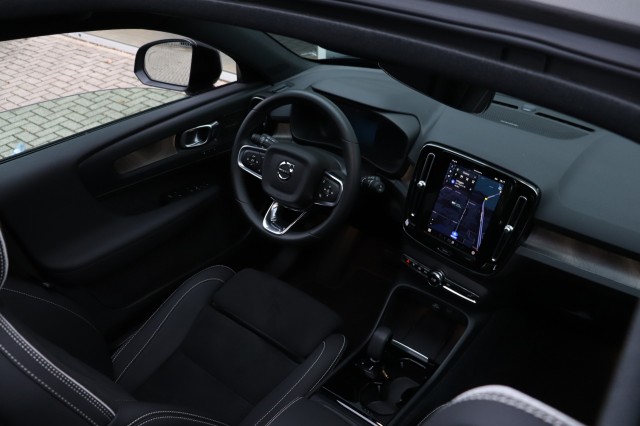 VOLVO EX40 TWIN ULT. BLK 82 KWH, Carmix, OSS