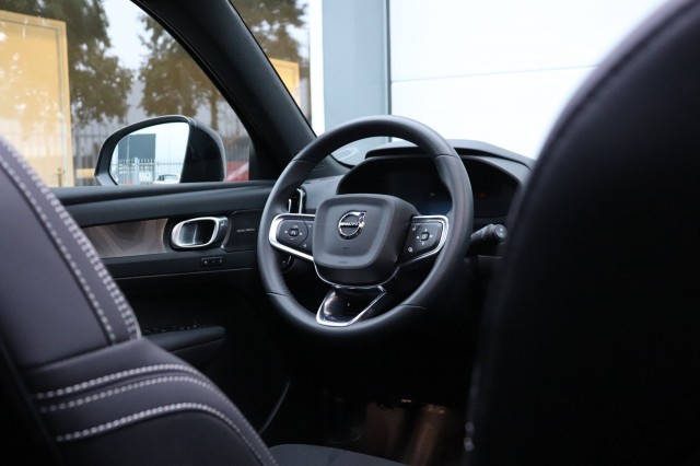 VOLVO EX40 TWIN ULT. BLK 82 KWH, Carmix, OSS