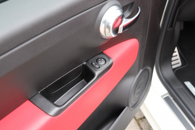 FIAT 500 1.4 T-JET ABARTH TURISMO 70th Anniversary/CARPLAY/CLIMA/AUT/XENON, Carmix, OSS