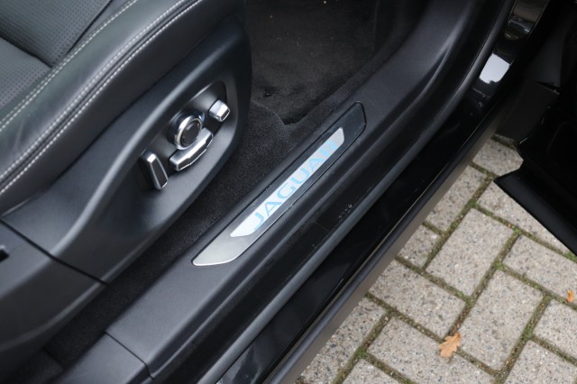 JAGUAR E-PACE 2.0 P250 AWD FIRST EDITION/STOEL.STUUR.VERW/360/CARPLAY, Carmix, OSS