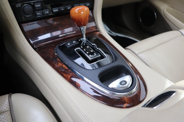 JAGUAR XJ 2.7D V6 PORTFOLIO, Carmix, OSS