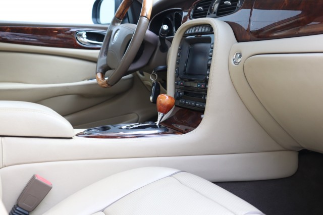 JAGUAR XJ 2.7D V6 PORTFOLIO, Carmix, OSS