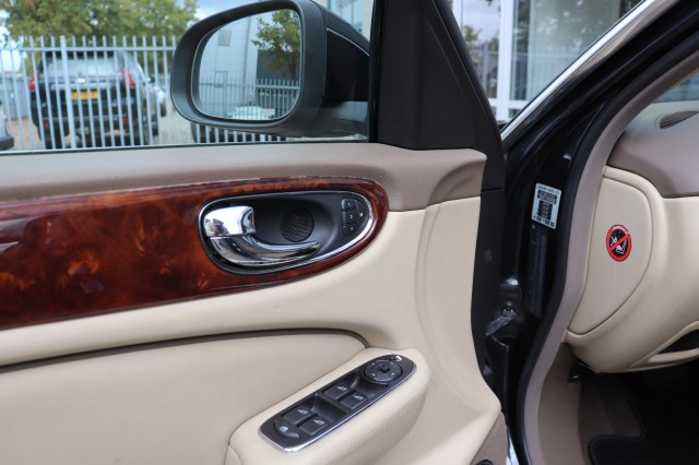 JAGUAR XJ 2.7D V6 PORTFOLIO, Carmix, OSS