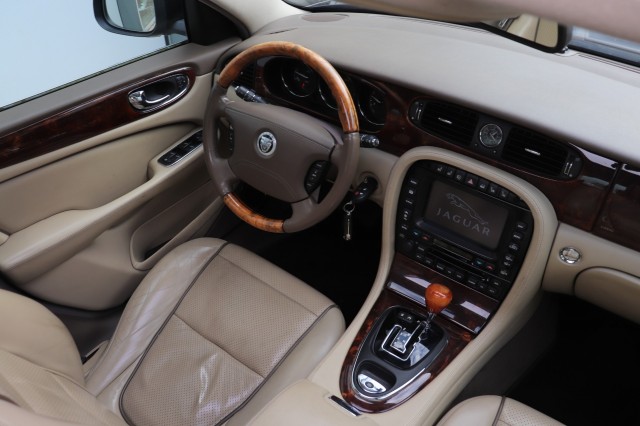 JAGUAR XJ 2.7D V6 PORTFOLIO, Carmix, OSS
