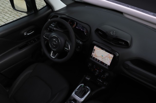 JEEP RENEGADE 1.3T DDCT LIMITED, Carmix, OSS