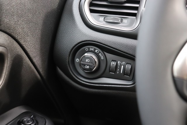 JEEP RENEGADE 1.3T DDCT LIMITED, Carmix, OSS