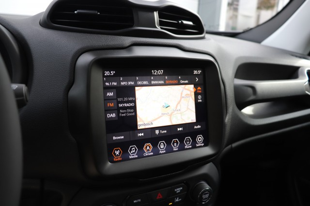 JEEP RENEGADE 1.3T DDCT LIMITED, Carmix, OSS