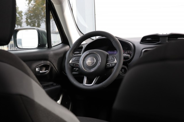 JEEP RENEGADE 1.3T DDCT LIMITED, Carmix, OSS