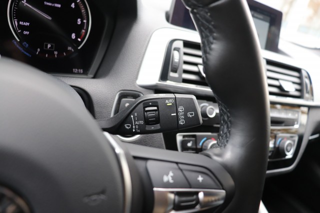 BMW 1-SERIE 116D High Executive M SPORT/CARPLAY/CAMERA/STOEL.VERW/LED, Carmix, OSS