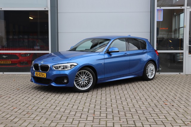 BMW 1-SERIE 116D High Executive M SPORT/CARPLAY/CAMERA/STOEL.VERW/LED, Carmix, OSS