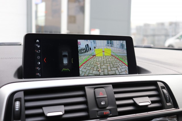 BMW 1-SERIE 116D High Executive M SPORT/CARPLAY/CAMERA/STOEL.VERW/LED, Carmix, OSS