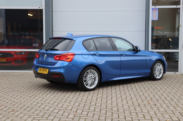 BMW 1-SERIE 116D High Executive M SPORT/CARPLAY/CAMERA/STOEL.VERW/LED, Carmix, OSS