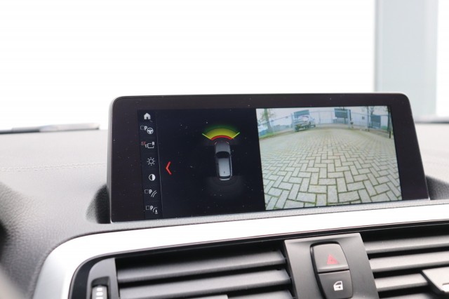 BMW 1-SERIE 116D High Executive M SPORT/CARPLAY/CAMERA/STOEL.VERW/LED, Carmix, OSS