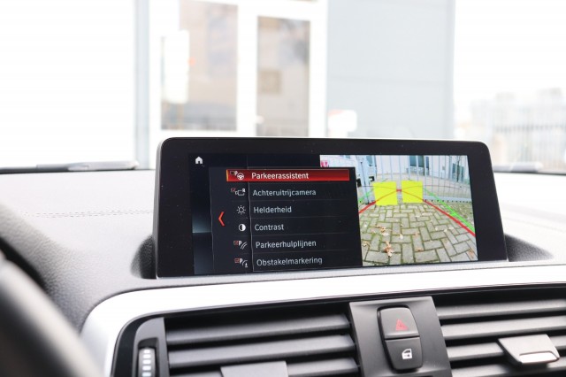 BMW 1-SERIE 116D High Executive M SPORT/CARPLAY/CAMERA/STOEL.VERW/LED, Carmix, OSS