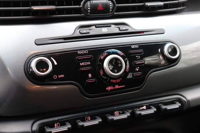 ALFA ROMEO GIULIETTA 1.4 T DISTINCTIVE, Carmix, OSS