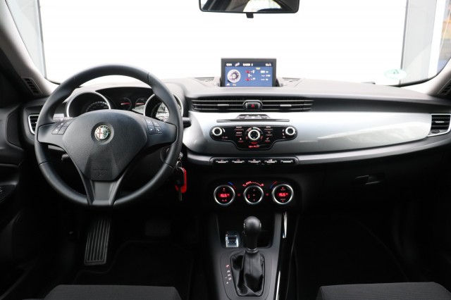 ALFA ROMEO GIULIETTA 1.4 T DISTINCTIVE, Carmix, OSS