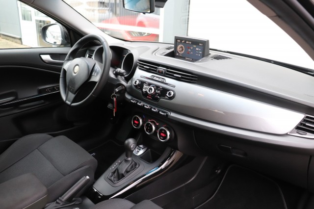 ALFA ROMEO GIULIETTA 1.4 T DISTINCTIVE, Carmix, OSS