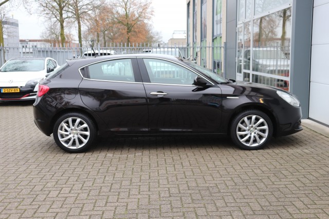 ALFA ROMEO GIULIETTA 1.4 T DISTINCTIVE, Carmix, OSS