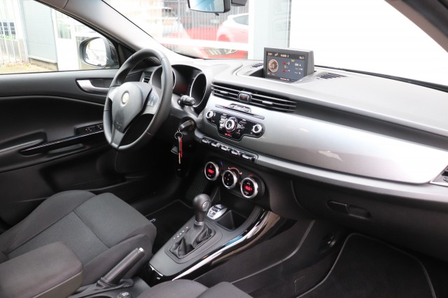 ALFA ROMEO GIULIETTA 1.4 T DISTINCTIVE, Carmix, OSS