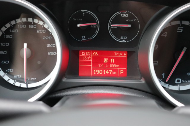 ALFA ROMEO GIULIETTA 1.4 T DISTINCTIVE, Carmix, OSS