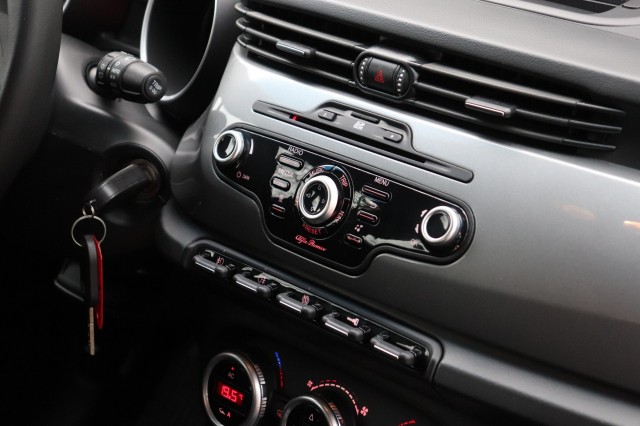 ALFA ROMEO GIULIETTA 1.4 T DISTINCTIVE, Carmix, OSS