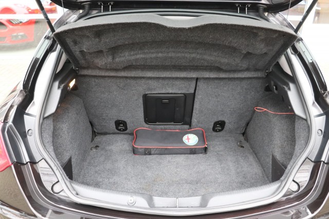 ALFA ROMEO GIULIETTA 1.4 T DISTINCTIVE, Carmix, OSS