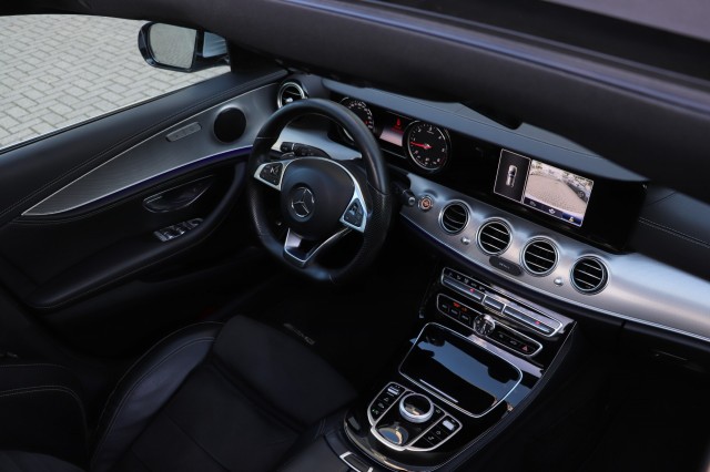 MERCEDES-BENZ E-KLASSE 220 D Estate AUT(9) Business Solution AMG/EURO6/SCHUIFDAK/AMBIENT/19, Carmix, OSS