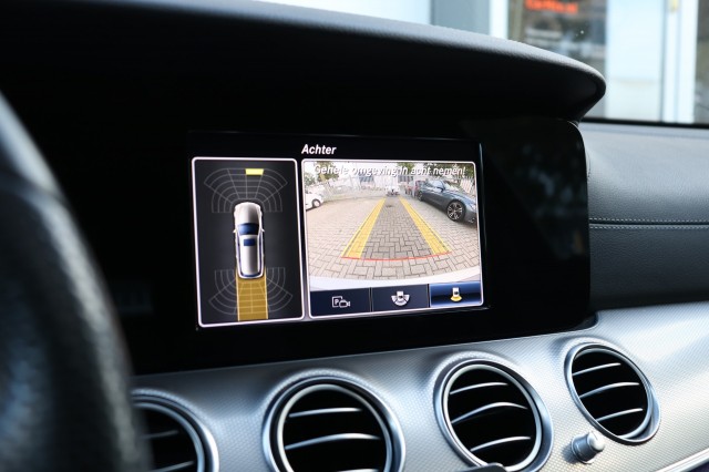 MERCEDES-BENZ E-KLASSE 220 D Estate AUT(9) Business Solution AMG/EURO6/SCHUIFDAK/AMBIENT/19, Carmix, OSS